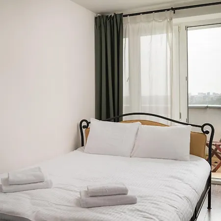 Daire Solec Powisle With The View By Bookinghost